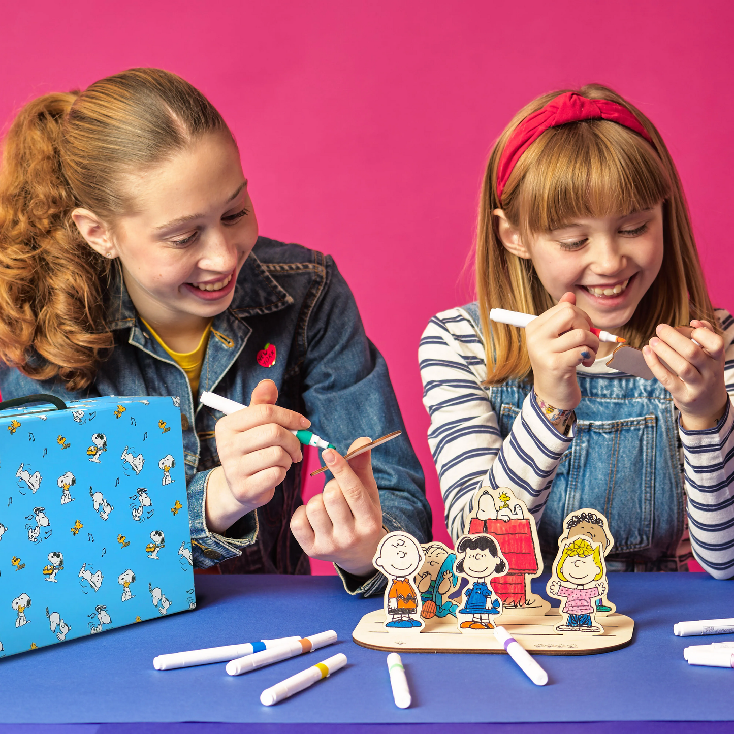 OOLY x Peanuts Color-In Wooden Scene Kit - 12 Paint Markers
